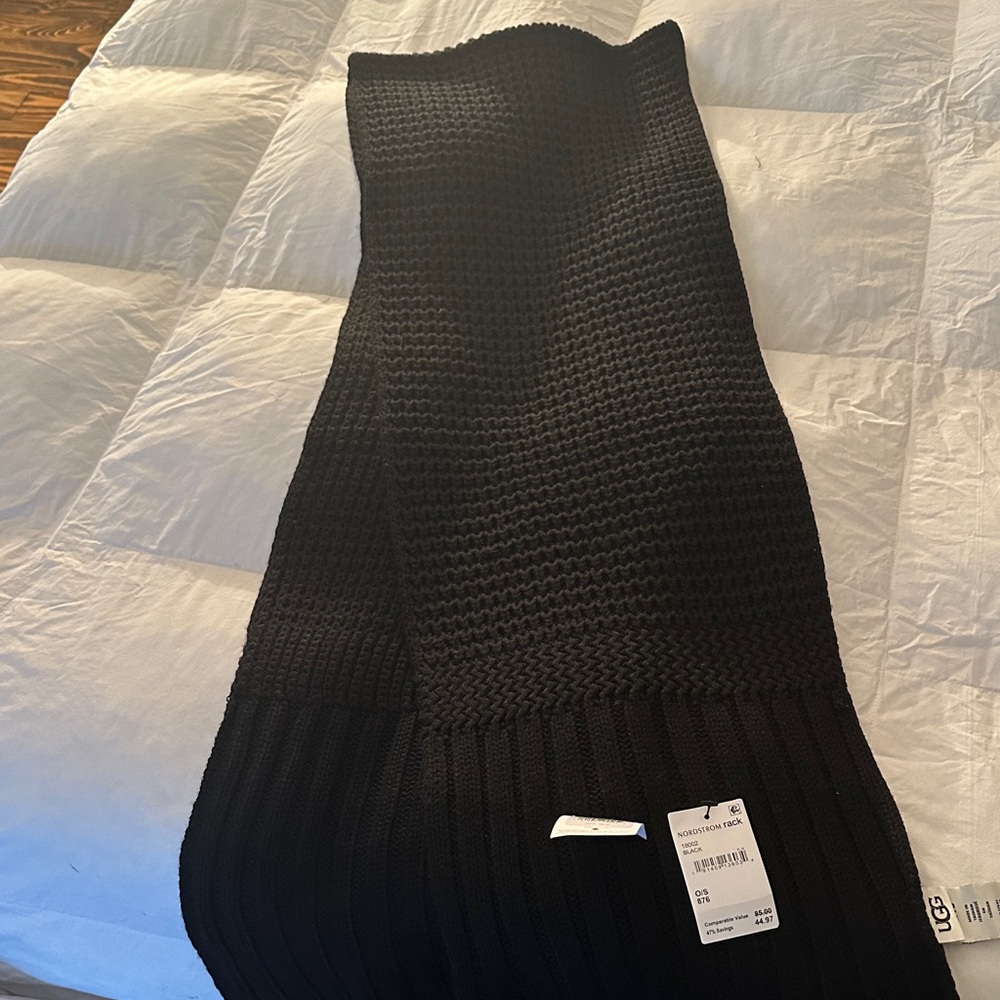 UGG Black Ribbed Knit Scarf